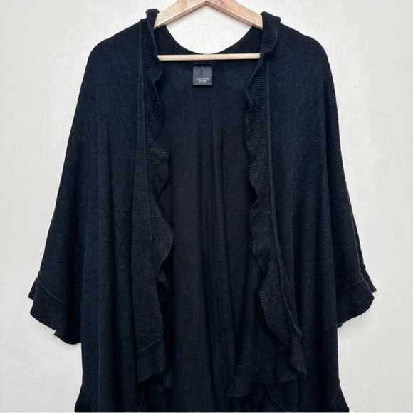 Lord &  Taylor Womens One Size Ruffle Trim Black Poncho - Picture 5 of 13
